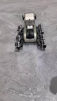 روبوت كلب • ٨ عجلات • تحكم مزدوج