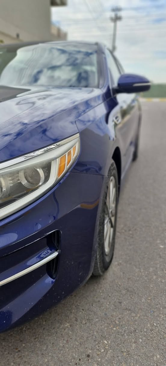 السلام عليكم
من رخصة الادمن وافق

كيا اوبتما 2018  وارد امريكي 
ضربتها جاملغ الخلفي  و الباب 
تجي مواصفات  
مكينة 4 سلندر .gdi 
تحكم ستيرين جهتين 
شاشة تدعم android auto +apple carPlay
نظام النقطة العمياء 
كاميرا خلفية + حساسات
مودين قيادة عادي سبورت 
السيارة مشروع وطني تحويل ثاني يوم
مكانها بغداد 
رقمي 
***********
