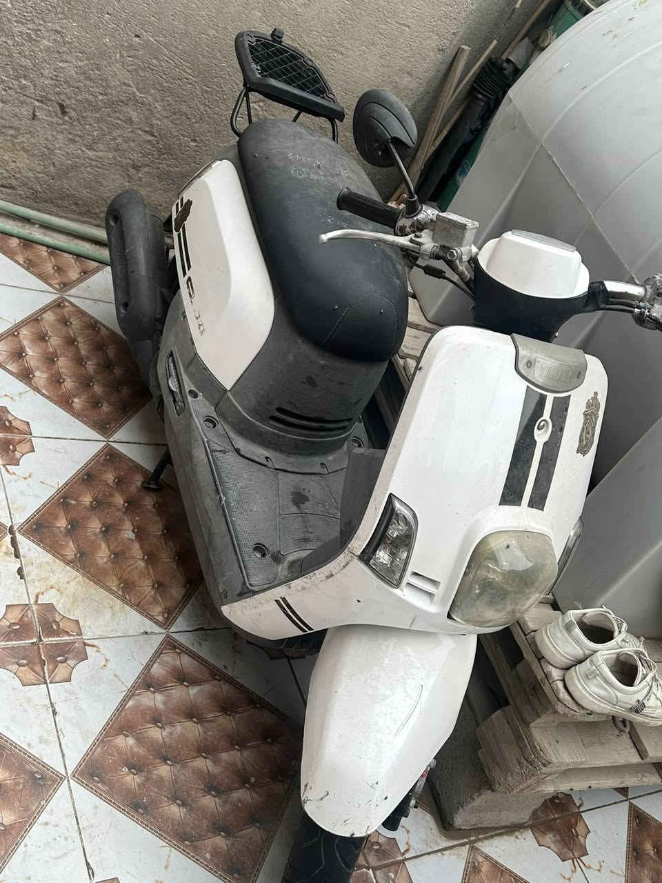 سلام عليكم دراجه بوليس اللبيع دراجه جديده برغي ما مفتوح بيها دراجه جديده دراجه ختم واحد دراجه كلشي شغال بيها دراجه ما ناقصها شي دراجه نضيفه سعر دراجه مليون و50 بيها مجال حك الجيه مكان دراجه بصره جزيره شط العرب الحوطه ريان قرب محطه جديده رقم ***********
