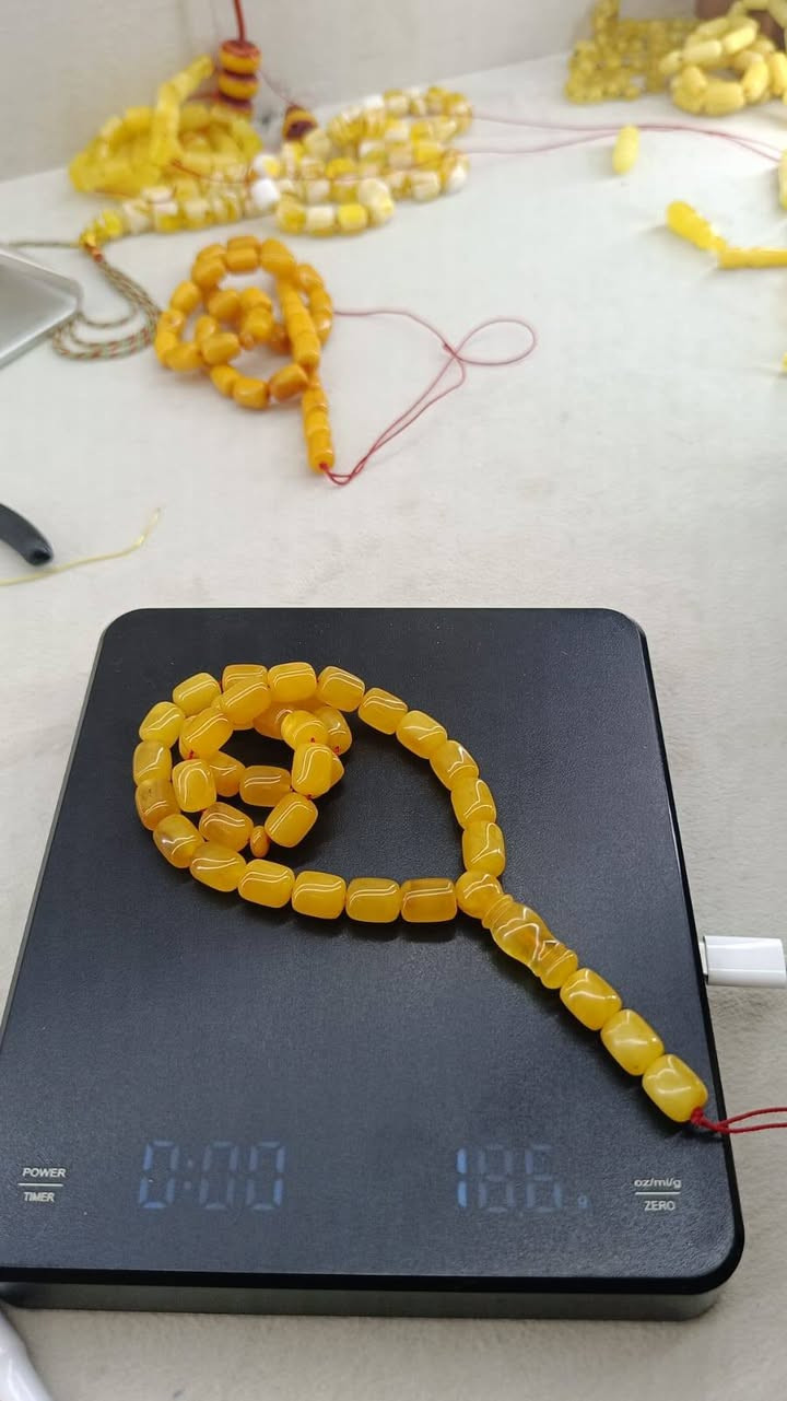 مسباح كهرب بلطيقي حر طبيعي
غير معالج غير معرض للحرارة 
المسباح ومغير لون 
المسباح بي كارت ضمان من مزاد سامر البابلي من حيث أن المسباح حر وطبيعي وغير معالج بأي طريقه 
الوزن ١٨.٦ 
العنوان بغداد 
الرقم ***********
