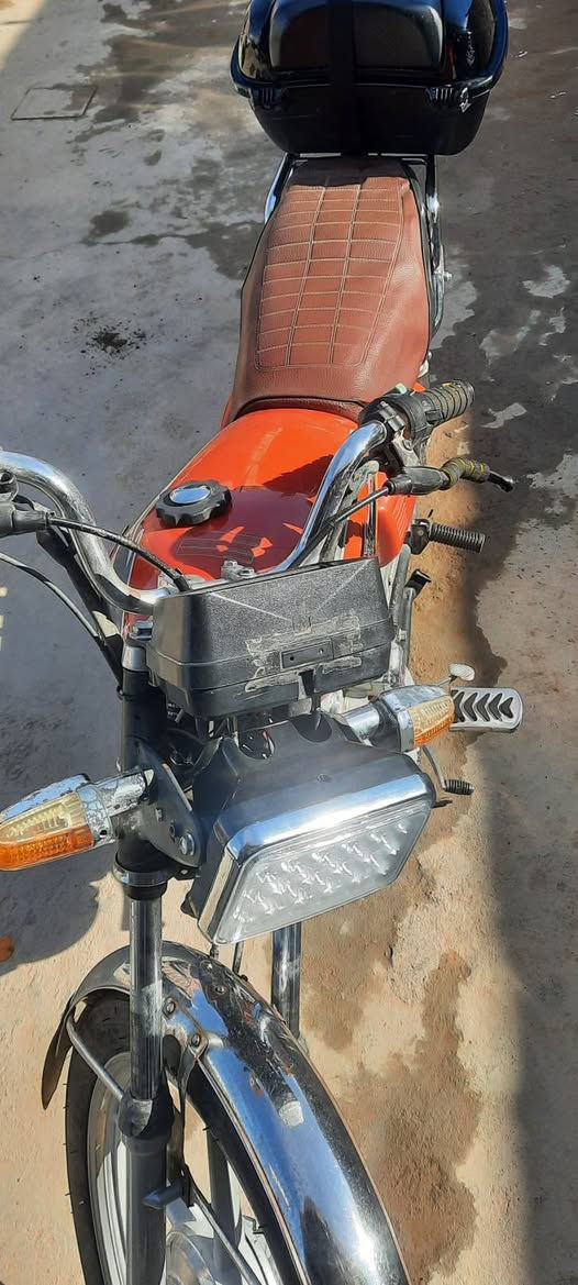 ماطور جيني 5 كير مابيها عيب بس الاشاير طافيه سعر 400 الف شراي يخابر على رقم *********** متواجد على واتساب
