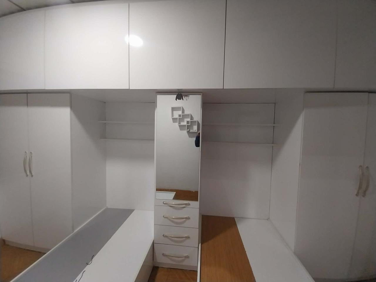 ژووری نوستنی ٢ نەفەری دەستکرد
و مێزی سەعی کردن کامل دەستکردەو بێ عەیب و تازەیە بۆ فرۆشتنەوە

ژێر سیسەمەکە مەغزەنە سەر کەنتۆرەکانیش تاکە و مەغزەنیشە

سلێمانی
Whatsup
***********
