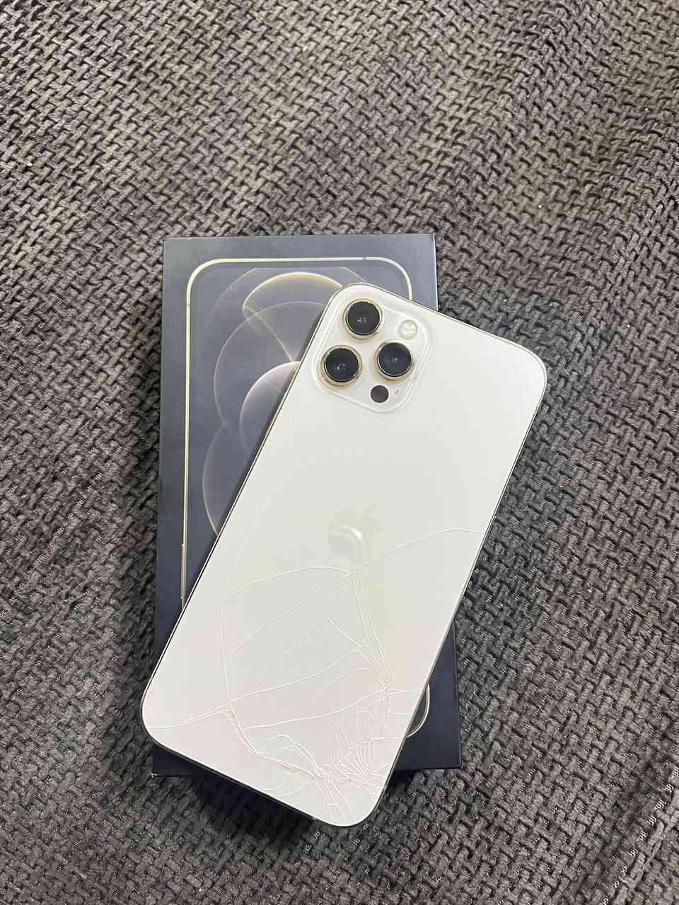 السلام عليكم
ايفون 12 برو ماكس للبيع فقط
ذاكرة 128
بطارية 78‎%‎ اصلية شرط
دبل سيم (دبل)
نظافة 95‎%‎
كلشي مامبدل مايعبر هوه شرط اذا مبدل شي يرجع فقط فطر بظهر ومايعبر هوه 
كارتونه الاصلي وياه
سعره 430 بي مجال 
مكاني موصل سكر 
***********
