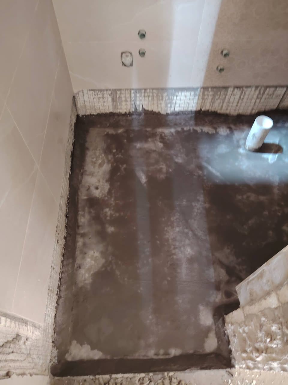 السلام عليكم

يوجد كوادر عمل ماده عازل للرطوبه
 حمامات ومطابخ أسطح 
شرط الفحص قبل التسليم
المكان بغداد الكرخ
واتساب ***********
