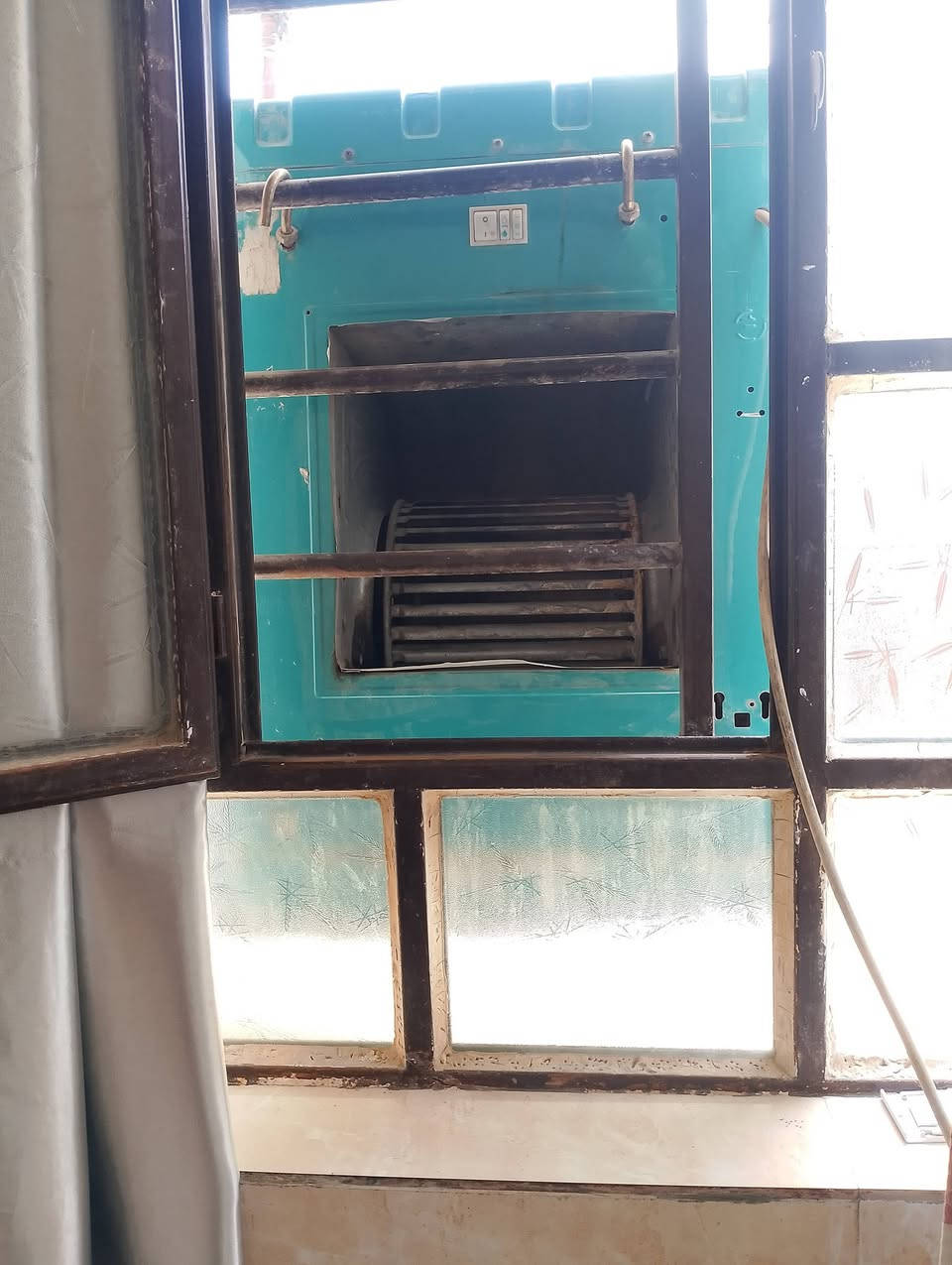 للبيع مبردة حجم 1 ونص ماطور وضع شركة كشر نظيف ادفع سعر وما نختلف العنوان رجم حديد النواب ضباط للتواصل ***********
