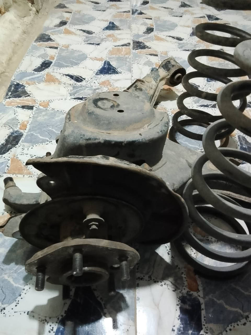 السلام عليكم طبله سيدانه ياباني حاويه للبيع للستفسار ***********
