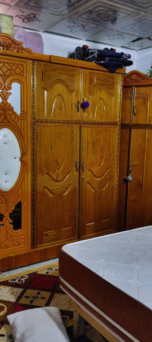 سلام عليكم 
غرفه اخشاب صاج عراقي جديده صارلهه اقل السنه
مليون وبيهه مجال
متواجد ع خاص واتساب 
***********
