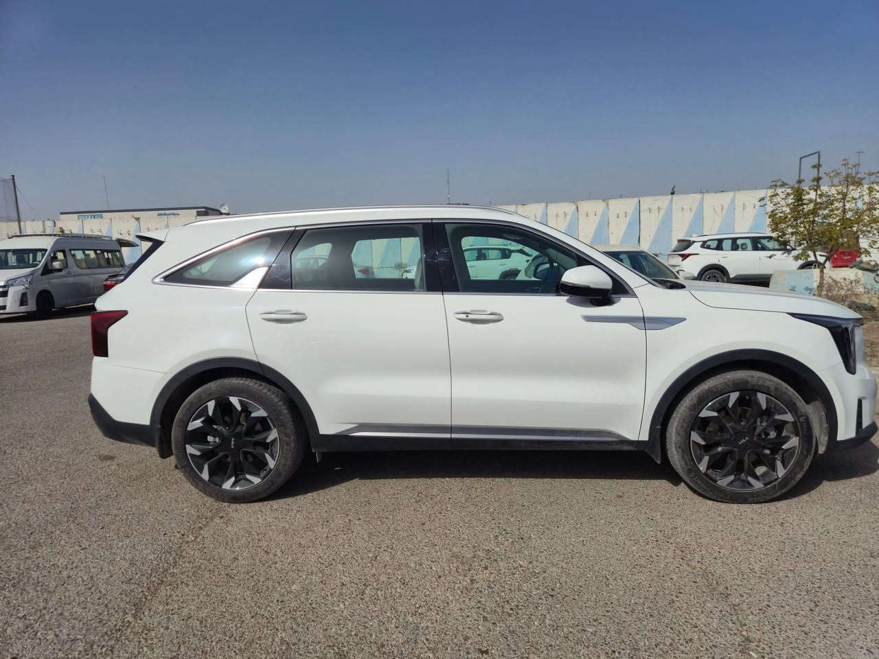 الموديل: 2025 خليجي

المحرك 3.5 لتر - 6 سلندر

العداد 8000

رقم بغداد

المواصفات

داتا شو + توقف تلقائي

تشغيل بصمة + تشغيل عن بعد

بصمة ابواب

شاشة متصلة + عداد ديجيتال

تبريد (3) قطع

4 انظمة قيادة

كامرتين خلفية

مقاعد أمامية كهربائية

شحن وایرلس - سايد بريك أوتوهولد

إنارة LED داخلية وخارجية

صندوق كهربائي

. كير ماوس - ستائر خلفية

ويل كب 20 إنش

تحكم ستيرن

مثبت سرعه

حساسات اماميه خلفيه

مرايات جانبيه كهربائيه

شاشه لمس

اندرويد اوتو + ابل كار بلي

جامات اماميه خلفيه اوتو

جامات تحكم كهربائي عن بعد مصابيح امامي خلفي led

دوشمة دواخل جلد للتواصل *********** بغداد الدورة

السعر 333$
