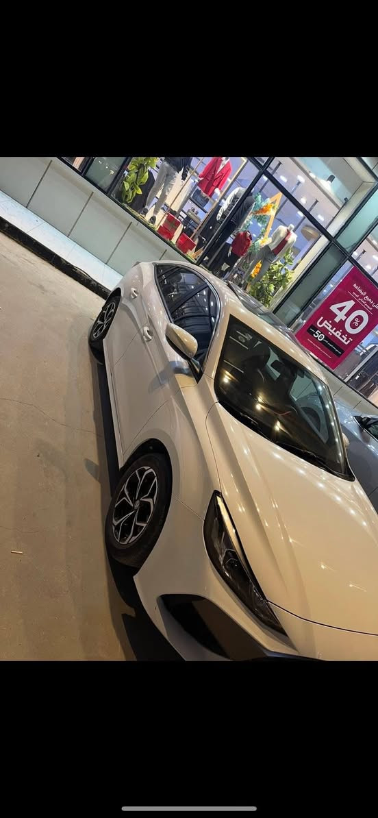 السلام عليكم
سياره للبيع MG5

2024 

وارد صيني 

محرك 1500 

رقم اربيل 22

سنويه وهزه جديده 

ماشيه 34 KM كيلو متر 

مواصفات لسياره 

فتحه تشغيل بصمه 

شاشه كبيره

تحكمات ستيرن 

سياره كفاله عامه من كلشي 

السعر 120$ وبيها مجال إلى جميع  الأخوه والطيبين 

(مكان لسياره محافظه ميسان )

الرقم *********** عمارة, ميسان
