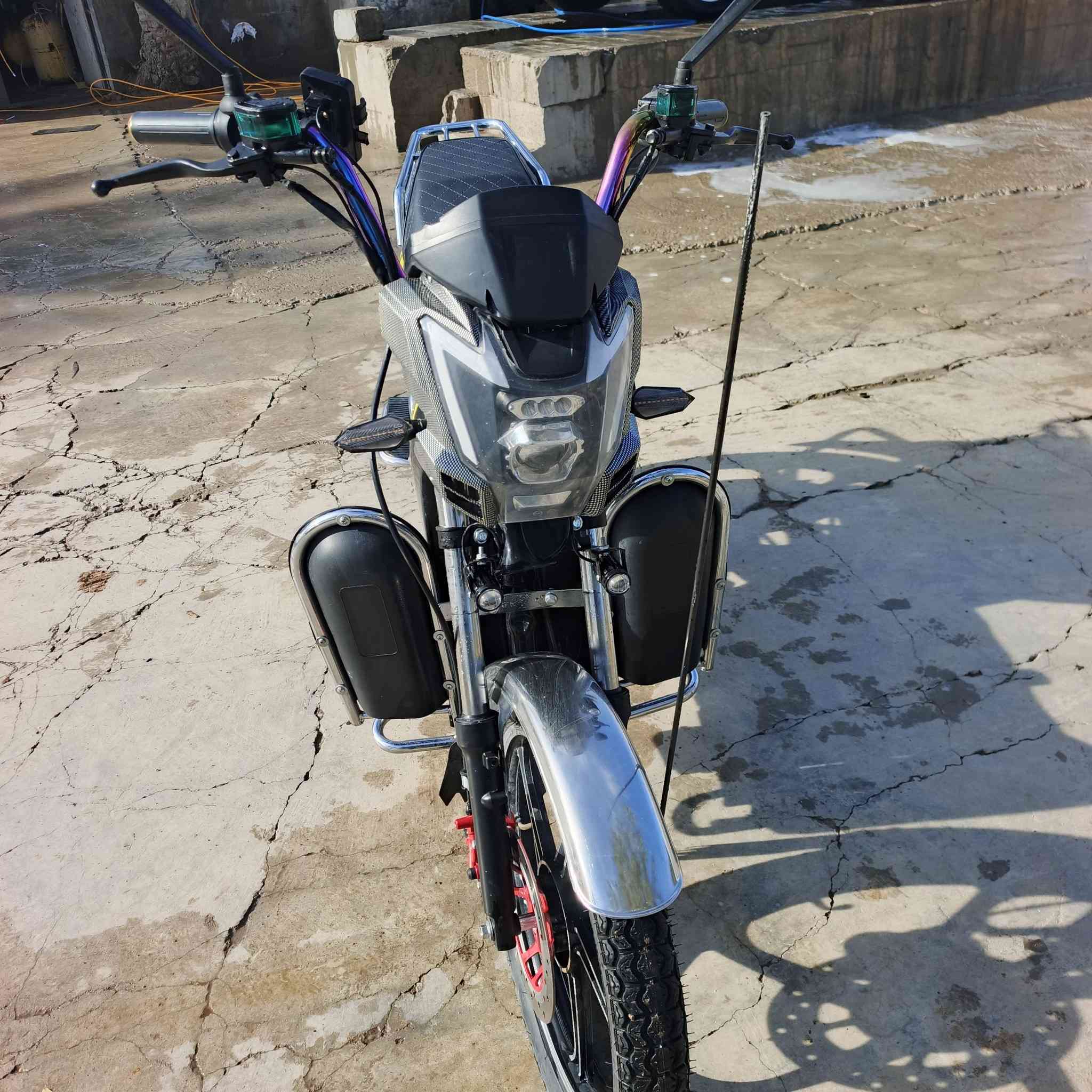 سلام عليكم دراجه شحن للبيع 2025صار شهر من جبته بعده جديد بطاريات 6سويج 2بصمه 1كارت 1مكاني ديالى سعديه سعر 750وبي مجال ***********
