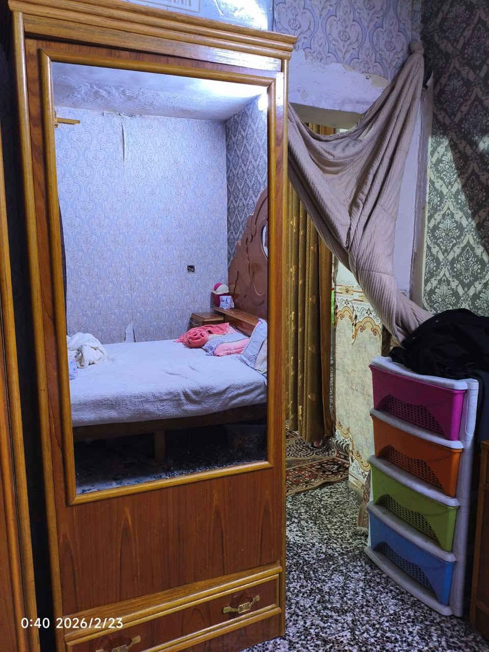 غرفه نوم خشب صاج نضيفه وجديده السعر 1200 بغداد شهداء العبيدي ***********
