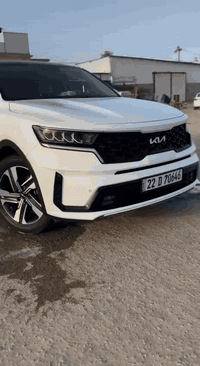 سلام عليكم سيارة سورنتو للبيع 2022 
فوول 1/1. 
5 كاميرات شاشة ديجيتل مواصفاته    
كشنات تدفئه تبريد + كهرباء 

سقف بانورامي بالكامل 

ماشية 77 الف  حقيقي
السياره بسمي رقم اربيل 

السياره محافظ عليهه بانزين محسن  
السياره محركهه 6 اسلندر
سايد بريك كهرباء 

٤ انضمه قياده 

كير ماوس 

تخم تاير جديد

وباقي التفاصيل منشوره بالفديو اسفل 

بيه فقط بارد بجاملغ الامامي بدون صبغ  اكو بعد ملاحضه 
السياره ممسوي شي بيهه ابد ولا داخله تصليح  الفديو مصور كلشي بيهه  سياره 
سياره مكفوله لا بيهه الضربه ولا بيهه قطرة صبغ
 السعر 310$
للاستفسار اكثر هذه الرقم *********** 
رجاء اتئكد من الصور او من الكاتبه قبل لا تتصل 
مكان السياره ديوانيه
