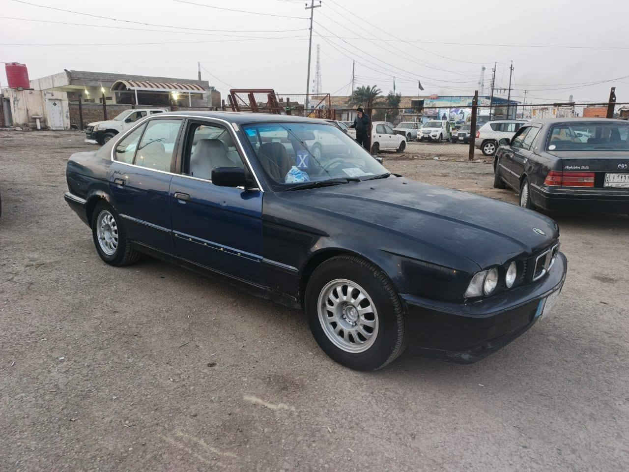 سلام عليكم بي ام دبليو 535 مديل 1992 رقم بغداد وكاله عامه بسمي كير مكينه خير من الله سنويه 19 نافذه غرامات مصفرهه
ملاحظه مكان سياره ميسان 
السعر 35 
ستفسار ***********
