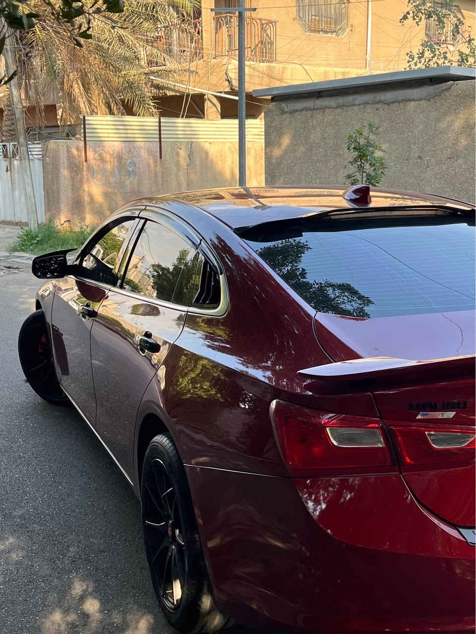 � يا الله 🔥
بيع او مراوس 
*********** 📞
🚘 شوفو ليت ماليبو   2021
▪️ ماشية: 99 ميل 
▪️ محرك 1500 تيريو 
▪️ رقم: اربيل الجديد تحويل او وكاله 
 تضليه بلسنويه 80%
✨ المواصفات:
▫️ شاشة جبيرة + اندرويد اوتو 
▫️ تحكم تستيرن 
▫️   ترحيب + توقف ذاتي 
▫️ إشارات بالمرايا
▫️ تحكمات ستيرن
▫️خمس بصمات تشغيل 
▫️لايت زنون+ زرع لدنهاري ضمان ٤ سنوات  300$
▫️ويل كب رومان وياضي 850 $ 
▫️تخم تاير مشلن جديد 
▫️دوشمه جديده يم سبايدر ٢٠٠$ 

🔧 ملاحظة:
بها  جاملغ ايمن صبغ + هنا بلعراق صار بيها طخه بين الباب الخلفيه والسلال مال الجاملغ الخلفي فقط  

📍 الموقع: بغداد - السيدية -حي الشباب بغداد, العراق
