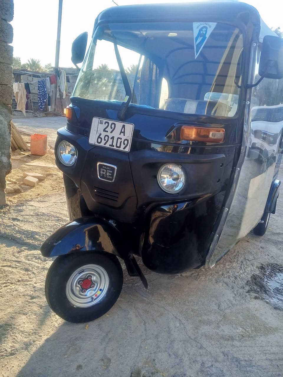 السلام عليكم تكتك موديل 2022 رقم وسنوية واسط داخله هز جديده تحويل ثاني يوم تكتك مكفولة من الصبغ والمعجون بيها بس بارد يم البك لايت محرك لا تنقيص ولا تبخير تكتك معروضة ب8600 وبيها مجال للشراي.  ***********
