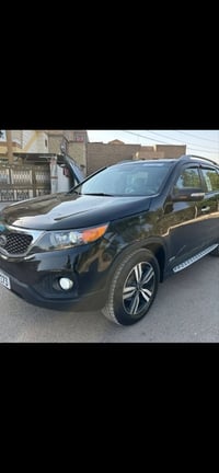 سورنتو 2013 للبيع حادث بنيد وباب خلف الصدر                            ...