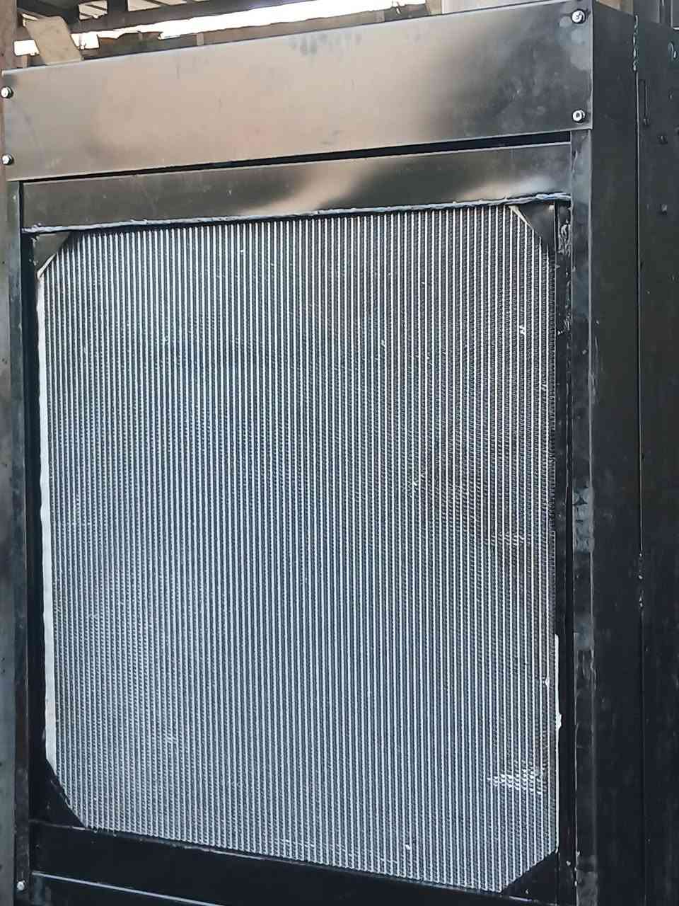 تصليح وتنظيف وتشيش وتبديل  جميع نواع الراديترات صيانه موقعيه ***********
