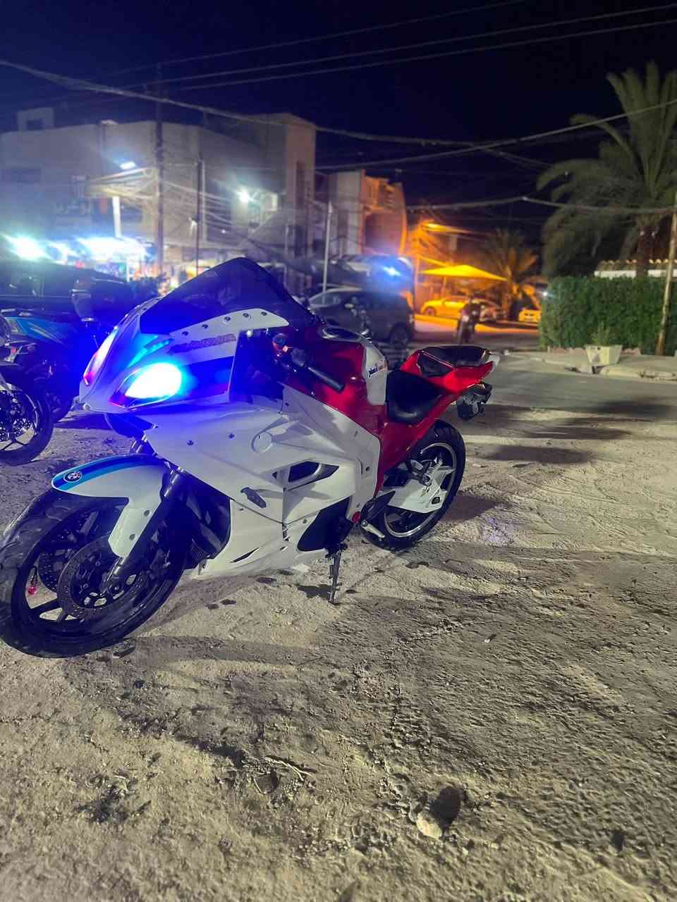 السلام عليكم
للبيع بطح شحن بيئم دراجه (استيراد خاص فقط هاي الييئم الشحن بل عراق الوحيدة ) دراجه فول موصفات بطاريات a+ اقوة بطاريات 38 أمبير تجي 6 دراجه بيها بصمات ثنين و شرات داخليه دراجه ما ناقصها كلشي كامله شلعه ومعدل عنواني بغداد العامريه ***********
