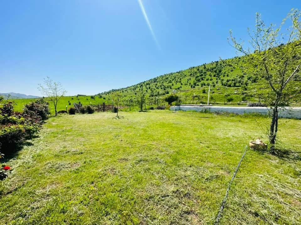 #نرخ تەنها 435 وەرقە
مەزرەعەیەکی زۆر جوان بۆ فرۆشتن 
‏‎رووبەری گشتی 5000م تاپۆ

‏‎بۆ زانینی #شوین  ژمارە( 4 )لە کومنیت دابنئ💰📤

‏‎ کارەبای هەیە
‏‎بیری ئاوی سەربەخۆیە
‏‎باغ کە ناوازە تیدایە
‏‎حەدیقە و بە نرخیکی زۆر گونجاو 

‏☎️ :*********** WhatsApp + Viber + Call

‏‎ــــــــــــــــــــــــــــــــــــــــــــــــــــــــــــــــــــــــــ
‏‎ئەزموونێكی پڕ لەمتمانە:: ‎✅ #_عەقارات_باغی_ئاژگە

‏‎ئەگەر هەرموڵکێکت خانوو_دووکان _مەزرەعە هەیەـــ بینێرە بۆ پەیجەکەمان ئێمەش بڵاوی ئەکەینەوە بە باشترین و جوانترین شێواز

‏‎‏‎‏‎#كرين_فرۆشتنى_مەزرعە
