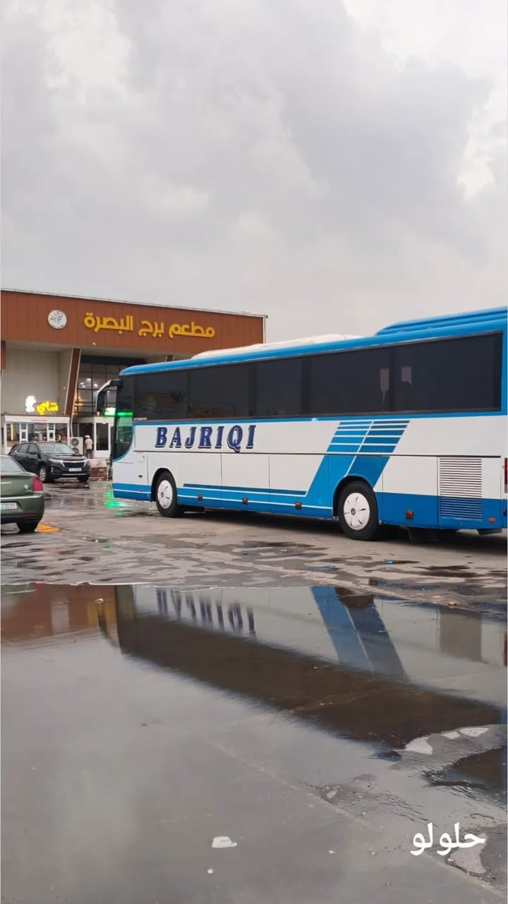 باص كنتوري للبيع جاهزه تخم تاير حداده عامه كلش تبريدصيني ثلج مكينه 8كير6رقم نكليزي الاستفسار ***********
