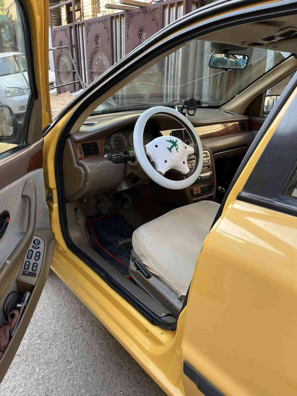 سلام عليكم سمند مديل ٢٠١١ للبيع سياره بسمي كير مكينه حداديه كشر بدون اي ضربه كله كامله السياره جاهزه للشغل السعر 36 وبيه محال بسيط حك الجيه مكاني بغداد الصليخ الاتصال ع الرقم ***********.
