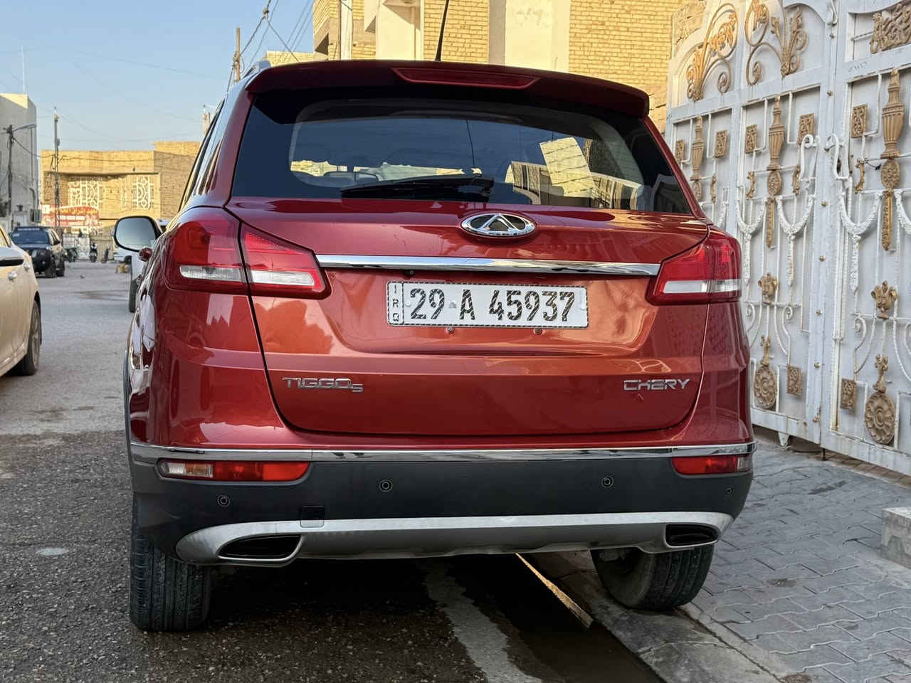 السلام عليكم تيكو للبيع 2018 السعر 110 وبيها مجال حره مداور ثاني يوم السياره جاهزه من كل النواحي تخم تاير جديد كير مكينه كفاله من كلشي 
رقم واسط مداور ثاني يوم رقم نكليزي هزه جديده مكان السياره  كوت 
***********
