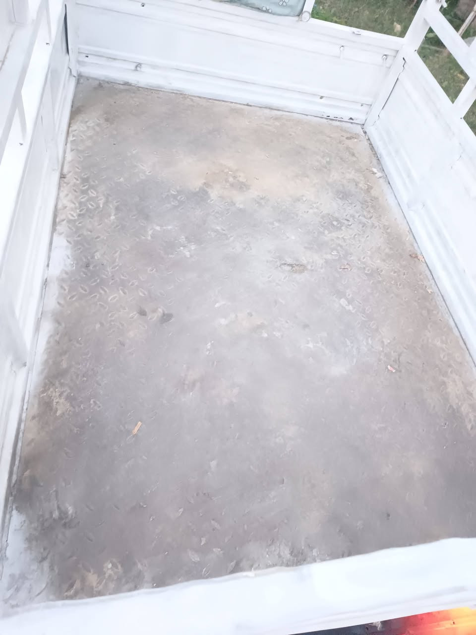 السلام عليكم
ستوتة ام الطير موديل ٢٠١٥ كاملة مكملة مكفولة اوراق كاملة 
سلف شغال كهربائيات كاملة 
السعر 800 وبيهة قليل المكان الحديد تتن للاتصال

***********
