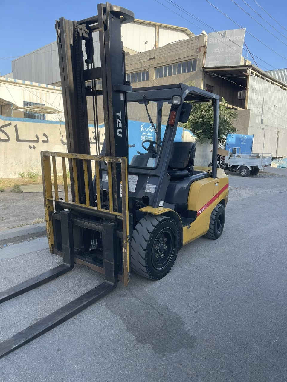 سلام عليكم 
رافعه TCMللبيع موديل٢٠١٩ 
٣.٥طن محرك اسوزو ٣حركات 
دخول جديد مامشتغل هنا 
كير محرك ما مفتوع بيلادى 
اوراق كامله رقم و منفيس كاتى جديد
***********
