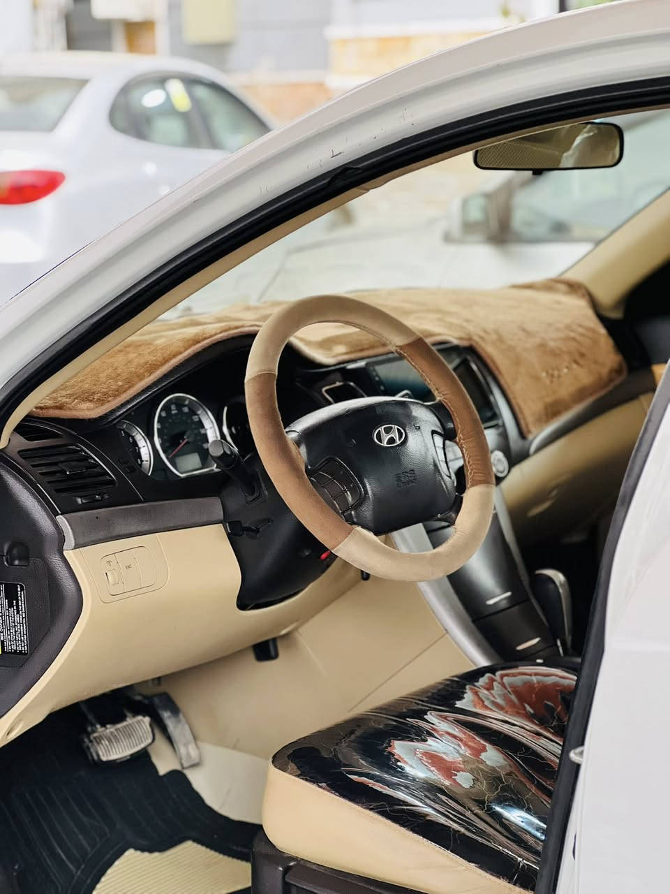 سلام عليكم سوناتا موديل 2010 رقم ديالى دولي مميز بسمي سنويه لل29 سياره جديده معنى كلمه مال جناي بيه صبخ 3قطع  فقط مثل ماموضح سونار  بدون دواخل سياره ليبل واحد دوشمه عامه تخم تاير جديد صدر أمامي خلفي جديد تبرد ثلج تدفئه كير مكينه كفاله مكينه2400 سعر (120) وبيه  مجال مكاني ديالى سراجق ***********
