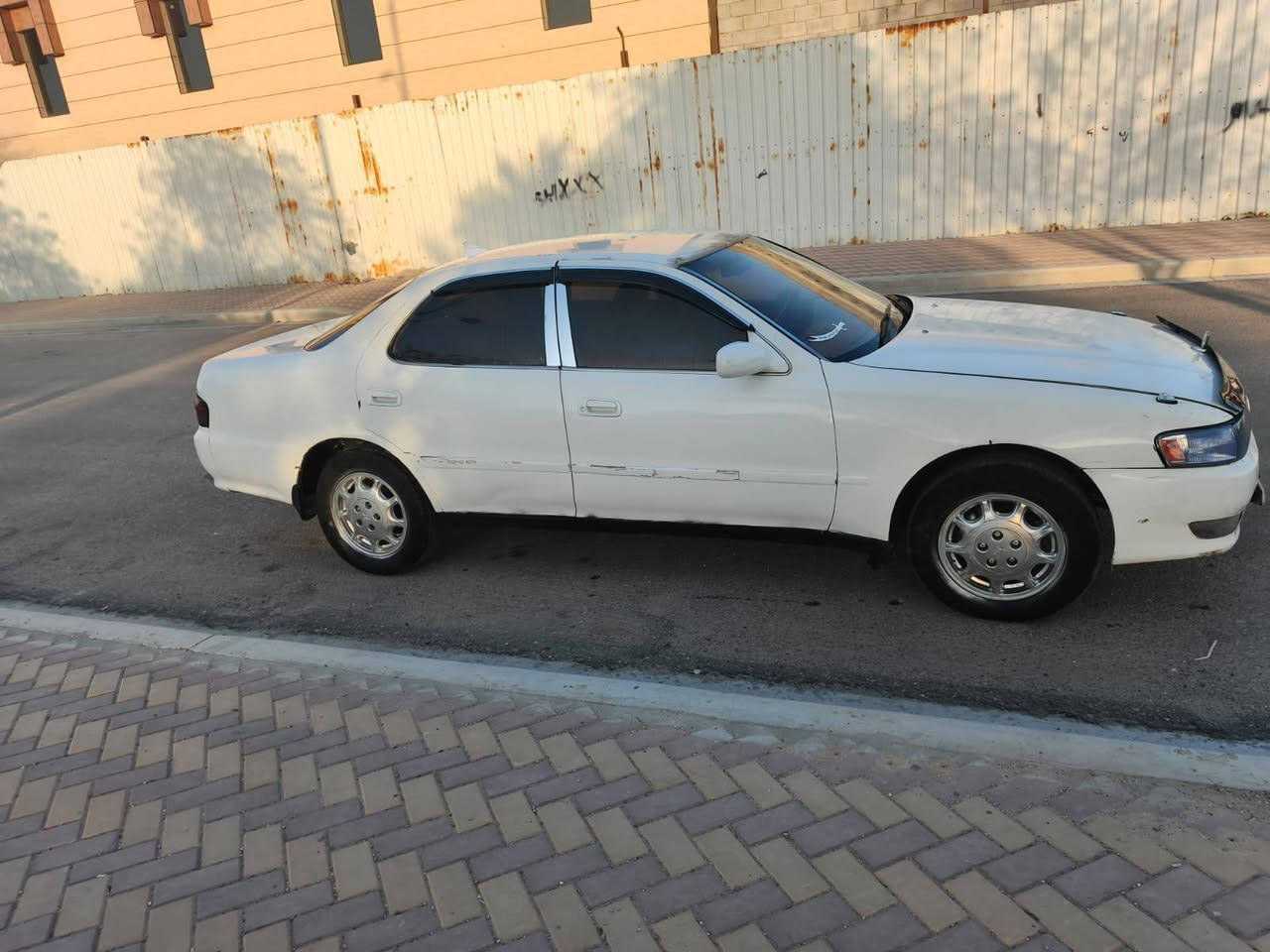 سيارة كارتون بمعنى الكلمة السلام عليكم سيارة كرستة نفخ للبيع موديل 94 رقم  البصرة تحويل مباشر مكينة وكير ونجي جديد حدادة جديدة طخم تاير كهربائيات شغاله السيارة مكفولة كص ونقل وضربة قوية السعر 38 وبيها مجال للشراي مكان السيارة البصرة سفوان رقم صاحب السيارة ***********
