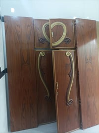 غرفه   تسكام للبيع ما مشدوده طابقين سته بيبان ثكيله السعر 750 وبيها مج...