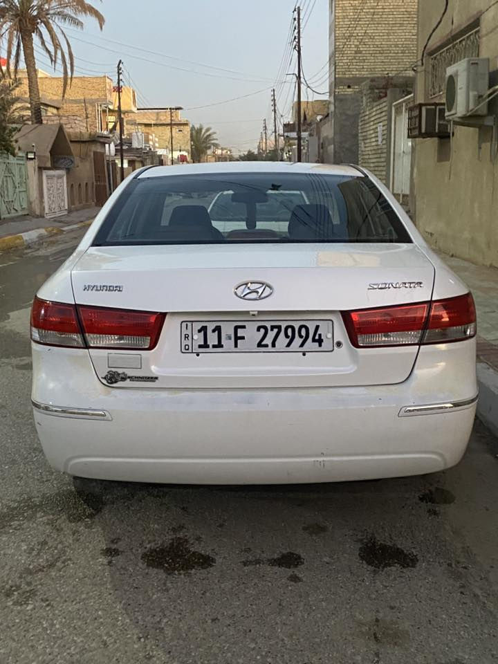 السلام عليكم 
سوناتا موديل 2009 خليجي مكينه 2400
السياره بيه قطعه وحده مبدله الباب خلف السياق 
السعر 138 رقم بغداد 
السياره بأسمي مكانه كربلاء ***********
