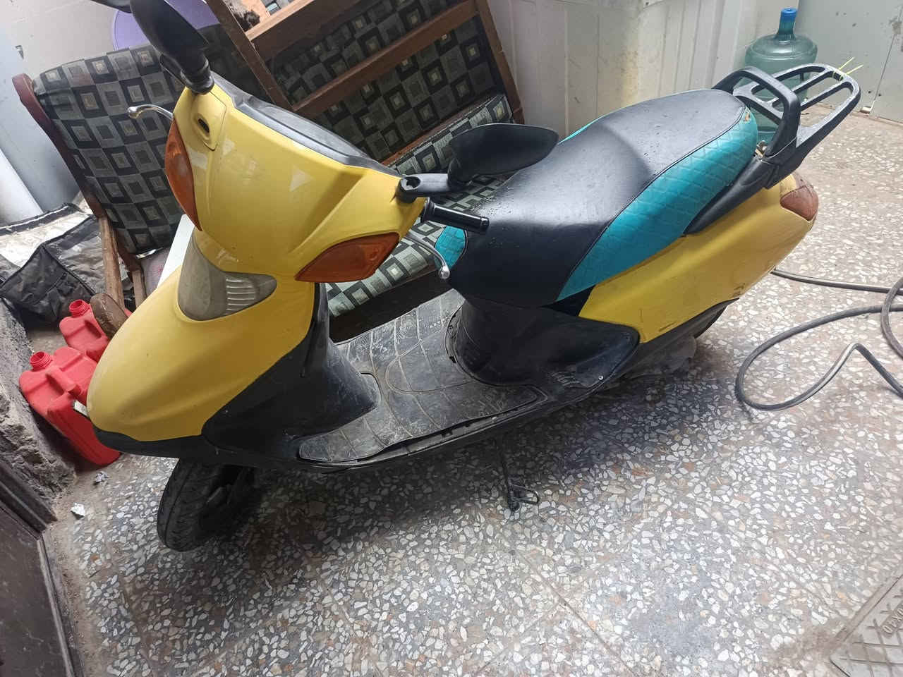 دراجه للبيع جاهزة شغاله تايرات جدد دهن جديد تشغل وتطلع السعر ٣٠٠ وبي مجال  مكاني الدورة
شارع المصافي ***********
