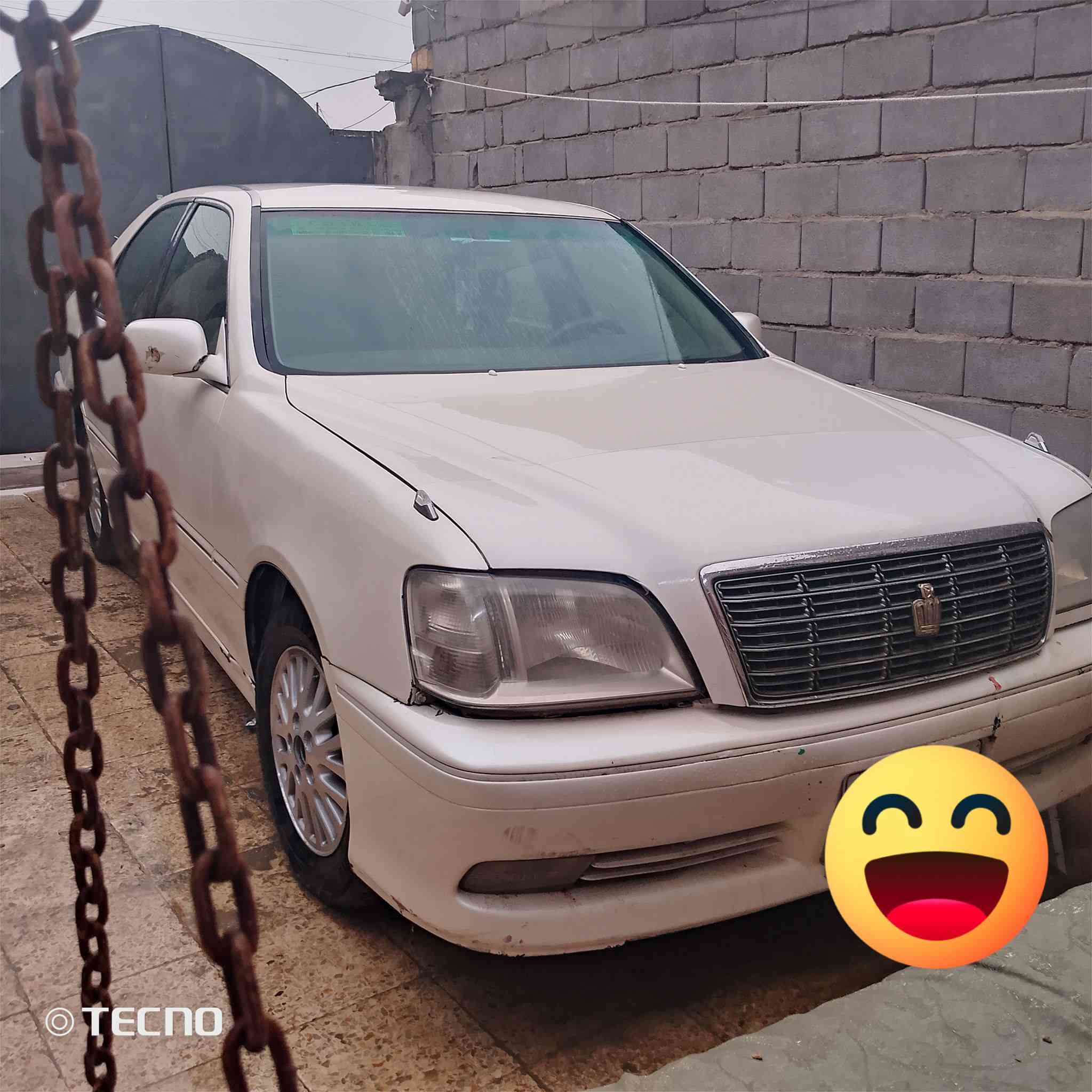 السلام عليكم عارض سياره للبيع ملكه جنون2001 دكمه  وحده  متومه وكامله مكينهD4الكبير كير شللعه للبيع او مراوس حسب القناعه السعر 38 مكان بصره الرقم فقط واتساب ***********
