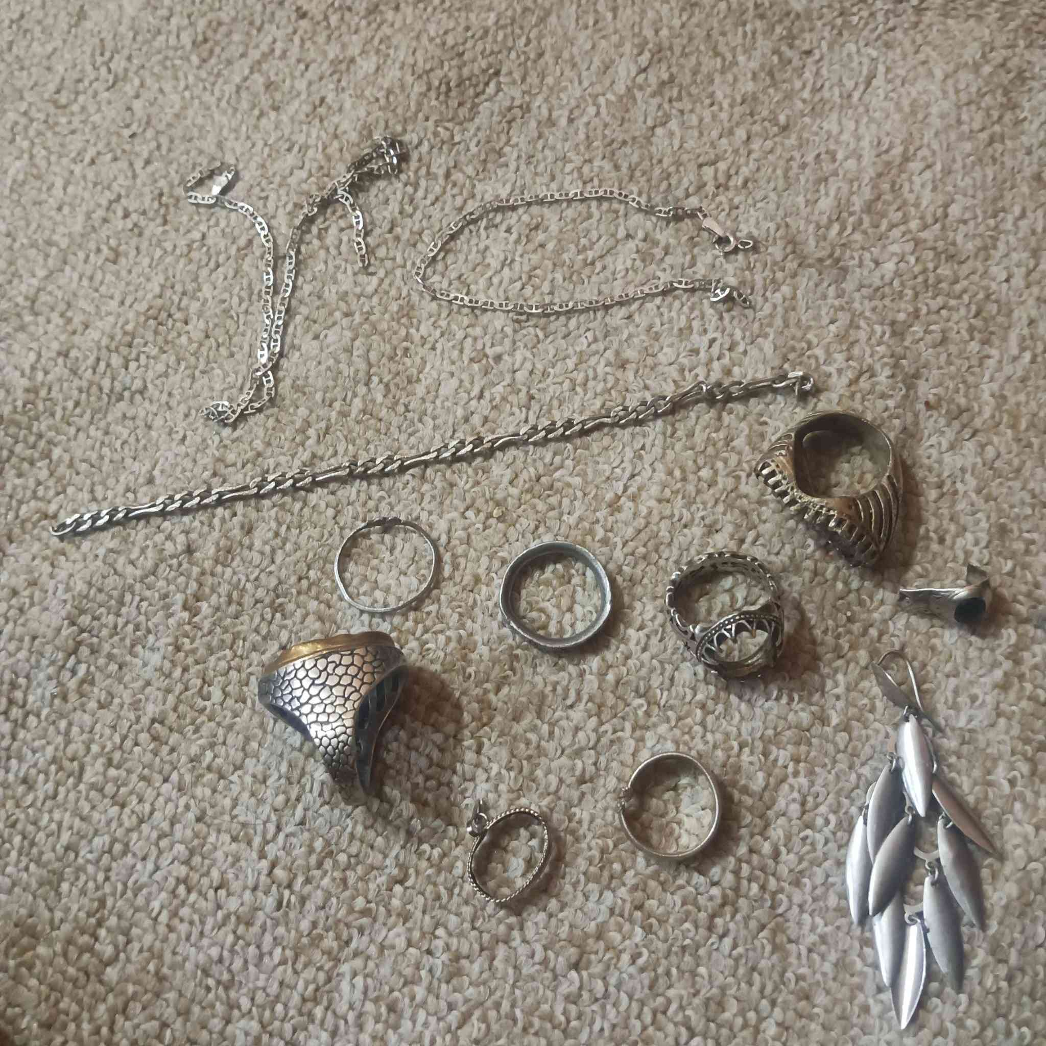 السلام عليكم فضه قديم الكاسير وكانوا بغداد شعله 
الرقم *********** شعر بالغاز
