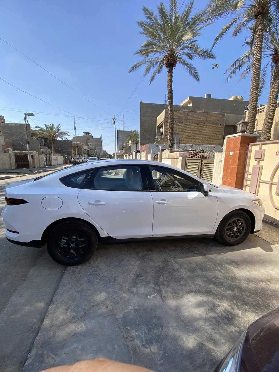 السلام عليكم
2025كن بلاص داخل ابيض 

وياه كارت شاحنه اصليه  ومغلفله لايلون حراري للحمايه  وغراضه كامله 

ماشيه 13 الف 

السعر 17500 

مكاني بغداد 

***********
