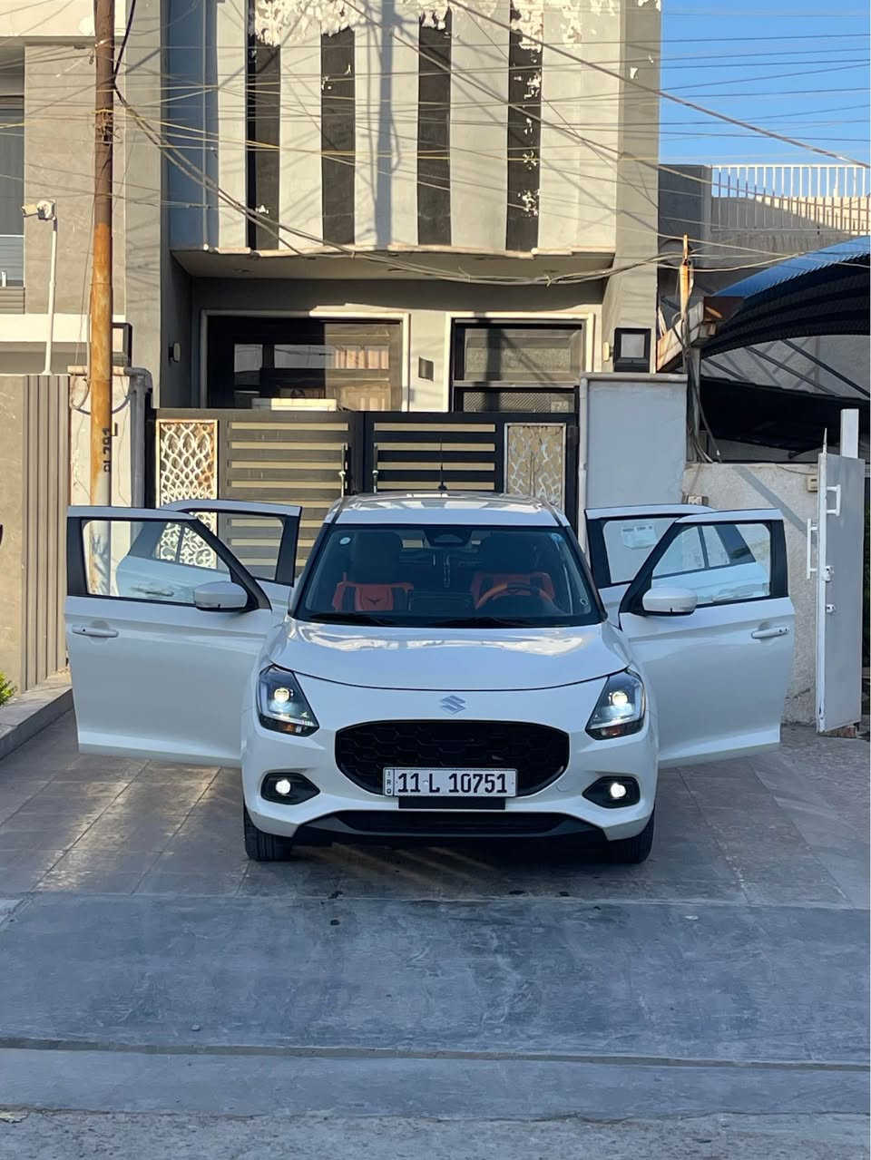 السلام عليكم 🫡 
سازوكي سويفت  Suzuki Swift 🇯🇵

 وارد خليجي 

2025 💡
Hybrid ⚡️

……….

بصمه + بصمه ابواب ⚙️
شاشه + كامره خلفيه 📸
كاربلاي + اندرويد اوتو 📱
تحكمات ستيرن اربع جهات 💿
قياده ذاتيه + تحديد مسار
شفتات ستيرن ✅
رادار امامي 📺
رادار خلفي 📺
رادار جانبي 📺
حساسات خلفيه❗️
لايت زينون عدسه 🌀
بروجكتر زينون عدسه 🌀
اشاير مري + مري شفط 〽️
كشاف ضباب 🔦 
تبريد بيانو 🎹 
مانع انزلاق ◀️
اوتو ستوب ➕
تكون مجهزة بـ 6 إيرباغات👁️‍🗨️

………..

ماشيه فقط 3714 km 🔵

دوشمه برتقالي مع ارضيات برتقالي مع ارضيه السيارة جلد  

رقم بغداد الجديد 🔺

باسمي تحويل ثاني يوم

مكان السيارة بغداد العامريه 

كتلوكات الشركه بعدها بيها

السيارة خاضعه لضمان لمده 5 سنوات 

سعر السيارة 25 مليون وبيها مجال بسيط 

للاتصال ***********☎️

سعر الزيرو مالتها 27 مليون فرجاءً لحد يكول غاليه سياره مماشيه اقل 5000 الاف 

سياره بعدها ممبدل تبديله دهن الأولى المجانيه

مكان السيارة بغداد العامريه 🕹️ بغداد, العراق
