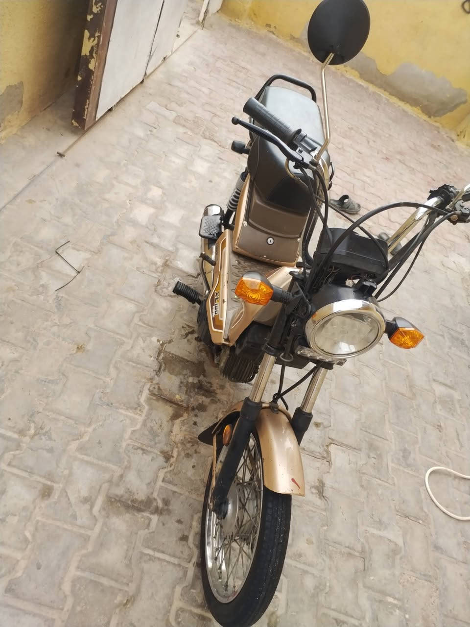 سلام عليكم دراجه بنزين مو شحن البيع السعر500بيه مجال لا تنقيص لا تبخير العنوان العماره ***********
