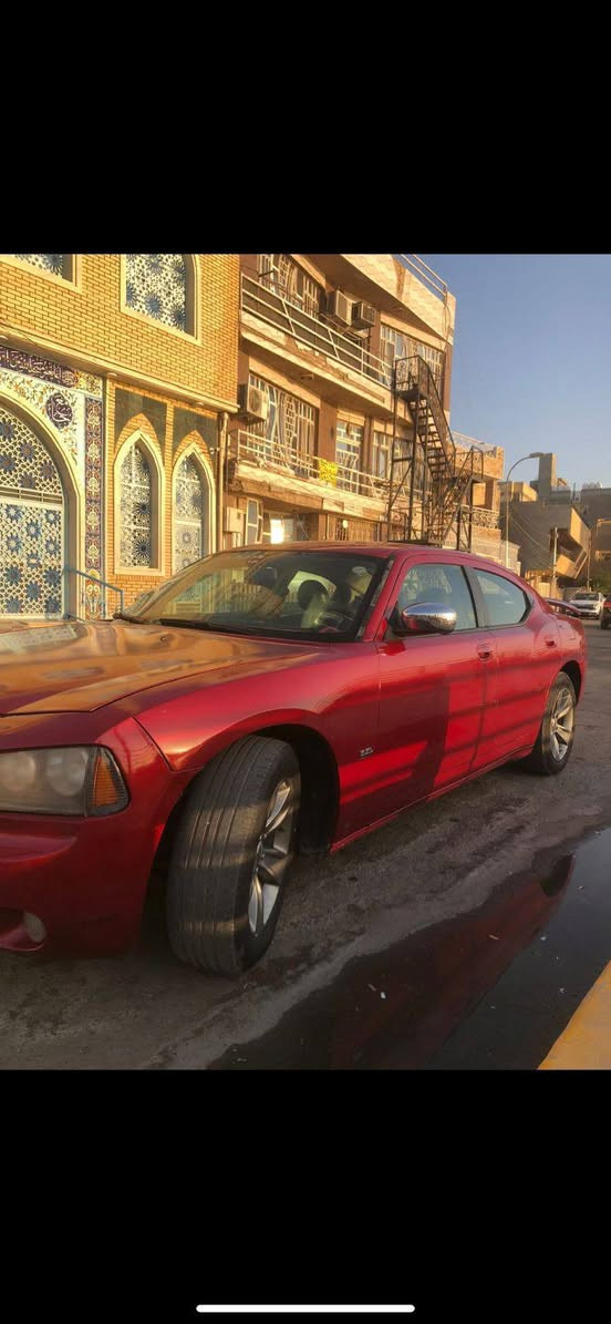 السلام عليكم
جارجر للبيع موديل 2009

داخله كلين للعراق 
سنويه جديده وغرامات مصفره ورقم انكليزي

محرك 6 سلندر حجم 3500

محرك اوتوماتيك شرط المحرك والكير

تبريد ثلج🥶🥶
عليها ادامه كامله رقمها بغداد شرط التحويل 

ضررها على ايدنه صار فقط الجاملغ الامامي ومصبوغه حزام تجميلي 

سياره مصروف عليها وكامله من كلشي

السعر 95 ورقه وبيها مجال 

الموقع بغداد ه‍/*********** للتواصل ع واتساب
