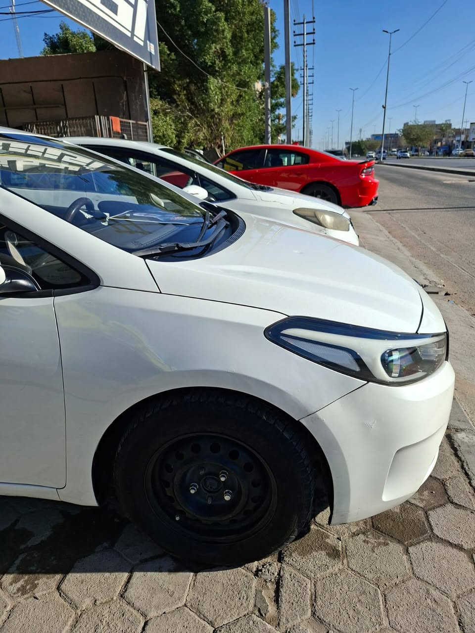 سيراتو موديل 2018 خليجي محرك 1600 رقم اربيل قديم بأسم الشركة راعيه باربيل بدون فتحه سويج مو بصمه خليجي مكفوله بيه سونار تحكم ستيرن كشنات كهربائي اشاير بالمري شاشه وكاميرا خلفيه ماشية 89 الف  السعر 145 وبيه مجال  مكانه النجف
***********
