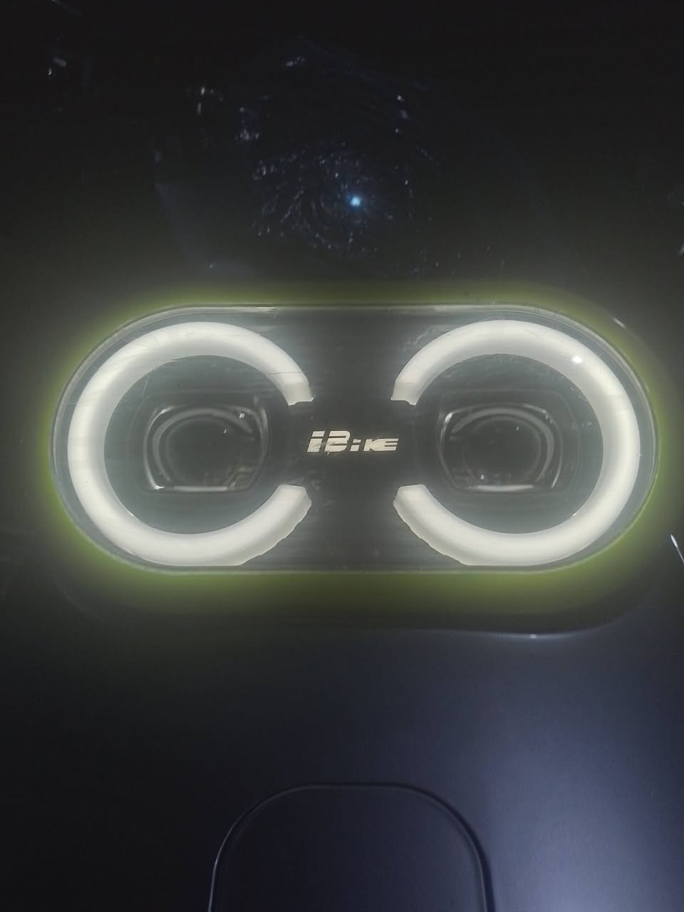 الجاملغ والدرع الخلفي موجود بس شلعته علمود اغسله
بطاريات جديدة موديل 2025 شهر 11 نوع ونلي الأصلية 
عقل جديد 2026
ملف جديد 2026
سكليتر جديد
شاشه تعرض السرعه والاعطال كلها 
سرعتها 60 بل عداد الحقيقي 40
الدراجه تمشيك بل شحنه الوحده 70 كيلو حقيقي وعل فحص
وبقية المواصفات معروفة بل شحن 
... المرايات شديت اليوم زوج جديد معليك الي بل صور تك مكسور..
السعر 250 الف مكاني بغداد شارع حيفا


**إذا كنت صاحب هذا الإعلان وتريد حذفه لأي سبب، رجاءا أرسل رسالة إلى الدعم الفني**