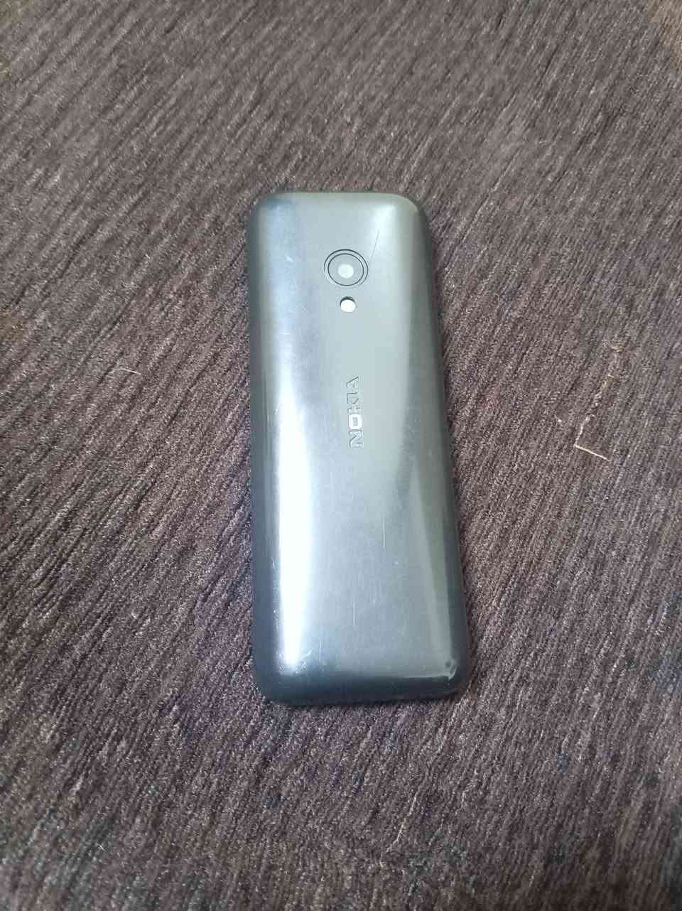 السلام عليكم عندي جهاز موبايل نظيف السعر 12,000 الشرايه نظيف ابد تاخذه  الرقم ***********
