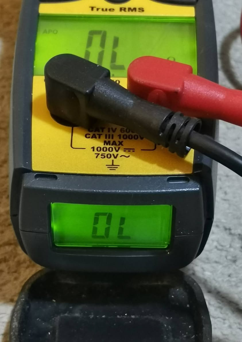 كلابميتر احترافي دقيق
AC-DC CURRENT
من شركة آيدل الأمريكيه المشهوره
مع الميزه الحصريه لوجود شاشة اسفل الجهاز للتمكين من القراءة في الاماكن الضيقه والحرجه
لقياس التيار المستمر و المتناوب والفولتيه المتناوبه و المستمره و المقاومات و المتسعات و التردد و التوصيلية 

السعر ٢٠٠ الف دينار
للاستفسار الاتصال *********** واتساب ➡️
