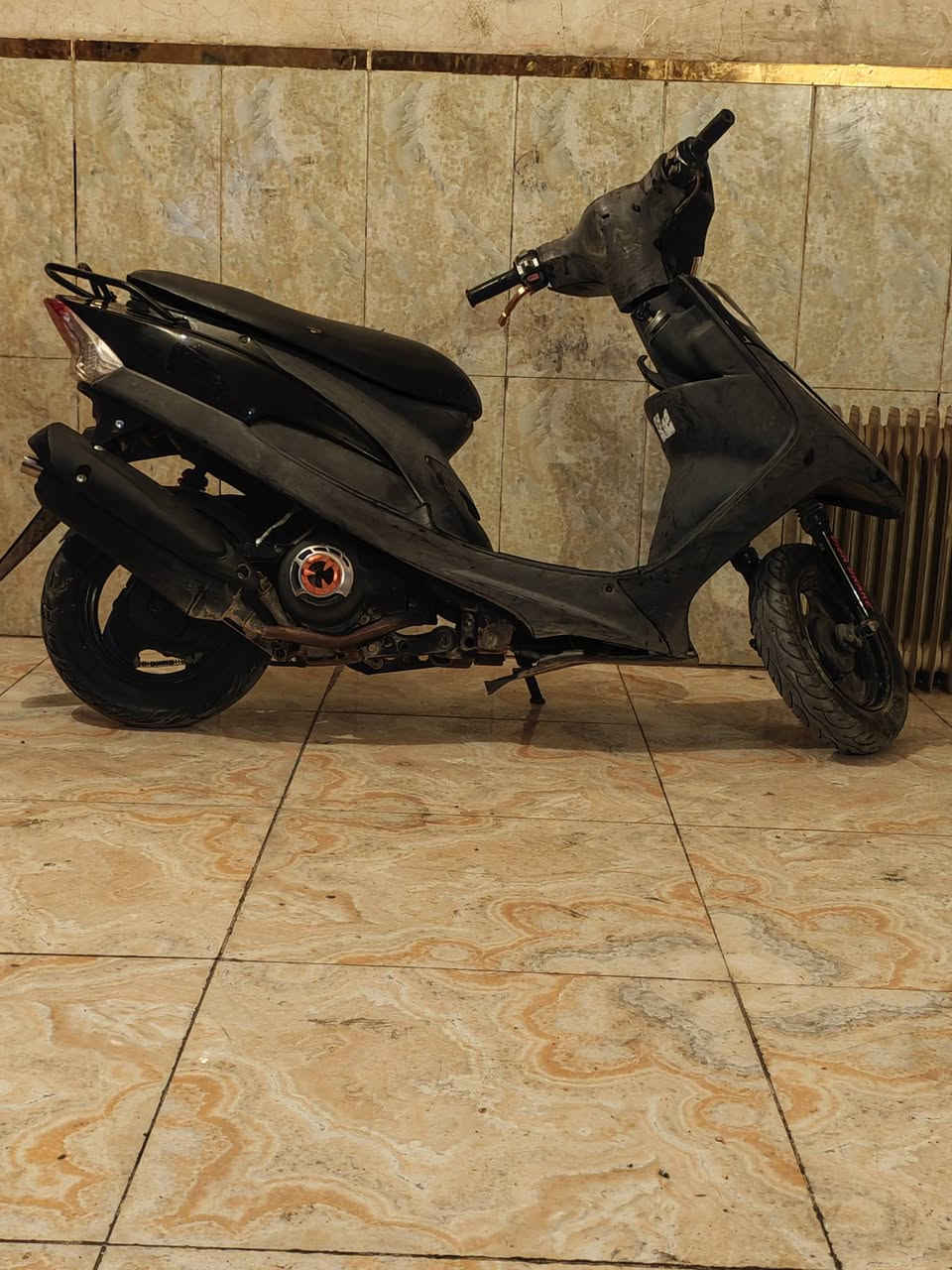 اخوان دراجه ماكس عدله للبيع  الدراجه كامله كهربائيات اشاير لايت عالي ناصي هورن سلف هندر باتري  تايرات جدد كفر نضيف كلش  بس صورت بليل وطلعت مو واضحه  الدراجه شلعه ومعدل وناعمه كلش صوت حلو صالنصه رياضي اف ام صوت مضخم الدراجه مفتوحه  السعر 450 وبيها مجال قليل  و انشاء الله باجر اصورها بنهار ولي يريدها خاص اذزه العنوان سماوه ال معالي قرب محطة الغاز  رقم الهاتف ***********
