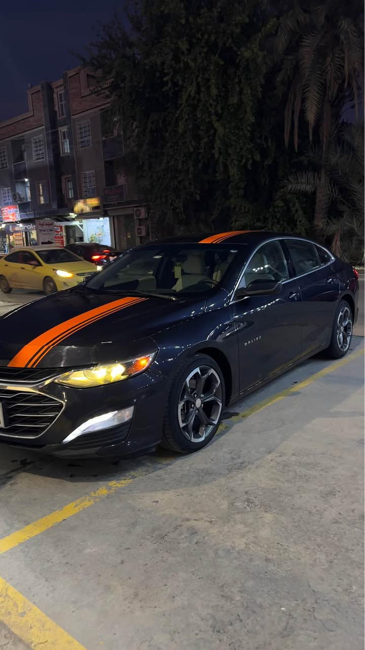 يا الله بسم الله 
ماليبو موديل 2023 LT للبيع او للمراوس باقل 
مواصفاته معروفه 
بصمه تشغيل عن بعد بصمه أبواب بصمه صندوك 
شاشه رادارات داتا شو تحديد مسار مانع تصادم 
قطعتين تبريد شاشه سايد بيريد بصمه كشنات جلد ابيض اوفايت دوشه شغل درجه اولى وكشنات تدفئه 
أضافه لد شمسي ناصي وعالي ثلجي ❄️ 
حادثه 
السياره قطعه وحده صبغ جاملغ مبدل ومصبوغ ومكانين بارد كد اصبغ 
السياره ايرباك كله سستم بدون لغد ولا شاصي ولا دواخل 
تخم تاير تايلندي جديد مبدل اوياله رياضي حجم 18 
السياره مرتبه وحلوه شوفت عينكم لونه كحلي او نفطي ماشيه ٥٢ الف فقط معروضه للبيع او للمراوس 
بسعر 141
وبيه مجال ان شالله 
مكانه  بغداد الدوره او حي الجامعه 
*********** بغداد, العراق
