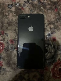 ايفون 8 بلس  ذاكره 128 بطاريه 76 بلادي كله شغال فقط بصمه واكفه  وفطر ب...