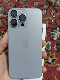 15 برو ماكس مكفول مكفول بطاريه 86 256 نضافه ٪١٠٠  استخدامي شخصي  سعر م...