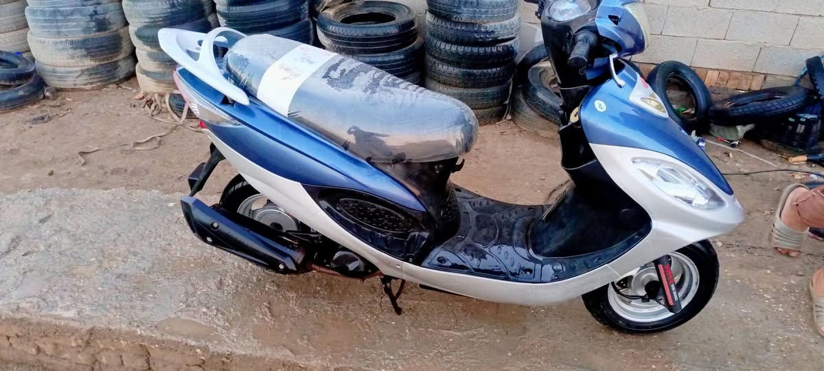 سلام عليكم دراجه كامكو في تو نظيفه استخدام اقل من 3اشهر  مستعجل على بيع مامفتوح بيها برغي واحد السعر 750 وبيها مجال كفاله عمه تجي وتكلي شنو نقص دراجه رمباا رقم 
***********
