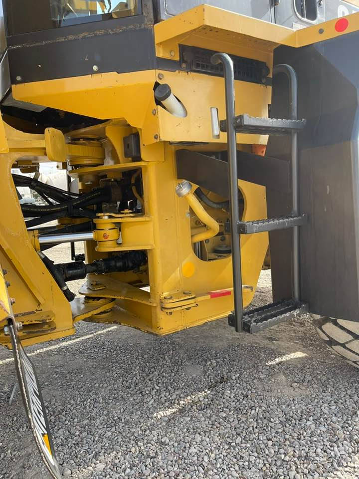 كتر بلر 938g 
موديل ٢٠٠٤
منفيست بصره 
جاهز للعمل 
العنوان ديالى 
السعر ٤٦٠$ 
للاستفسار اتصل 
***********
***********
***********
