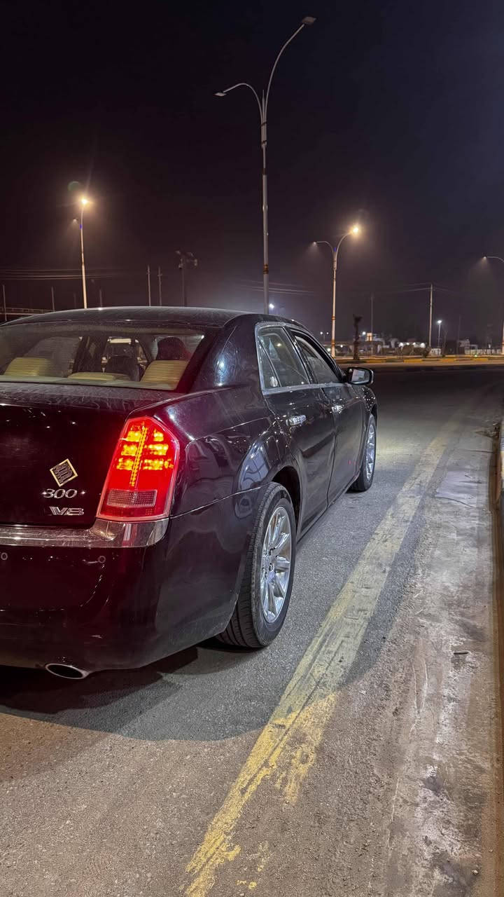 السلام عليكم
كرايسلر 2013 اصل اصل 
السيارة خليجي وكالة العرصات فول مواصفات فتحه 
مكينة 5700 R/T
رقمها بغداد 
بيها 3 قطع بدون عابر وبدون شاصي 
وبيها رصعات قليله
مكينة وكير وحدادية وتبريد بشرط كلشي شغال ونظيف 
السعر 125 وبيها مجال
للتواصل والاستفسار ***********
